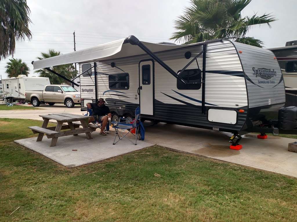 Jamaica Beach RV Park | 17200 Termini-San Luis Pass Rd, Galveston, TX 77554, USA | Phone: (409) 632-0200