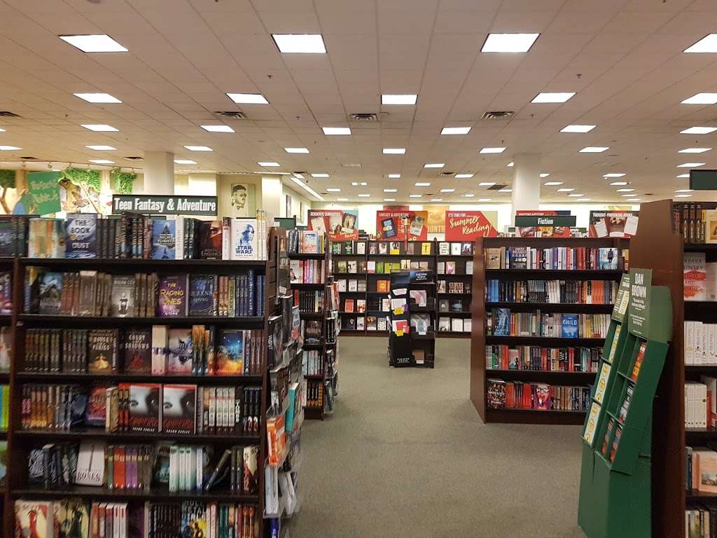 Barnes & Noble | 1923 W Malvern Ave, Fullerton, CA 92833 | Phone: (714) 871-9855