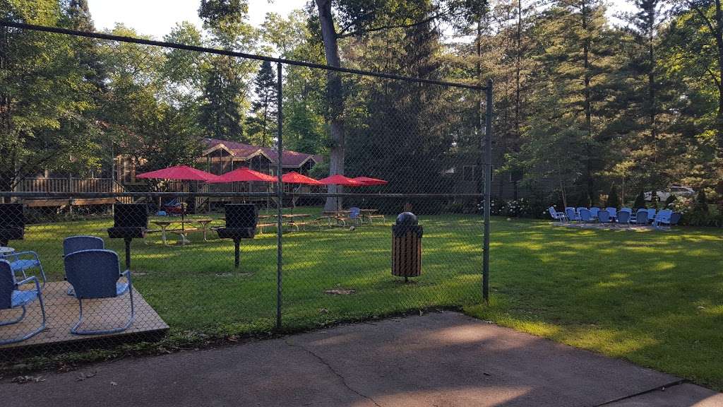 Firefly Resort | 15657 Lakeshore Dr, Union Pier, MI 49129, USA | Phone: (269) 469-0245