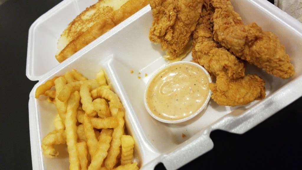 Raising Canes Chicken Fingers | 1950 E Craig Rd, North Las Vegas, NV 89030, USA | Phone: (702) 912-4890