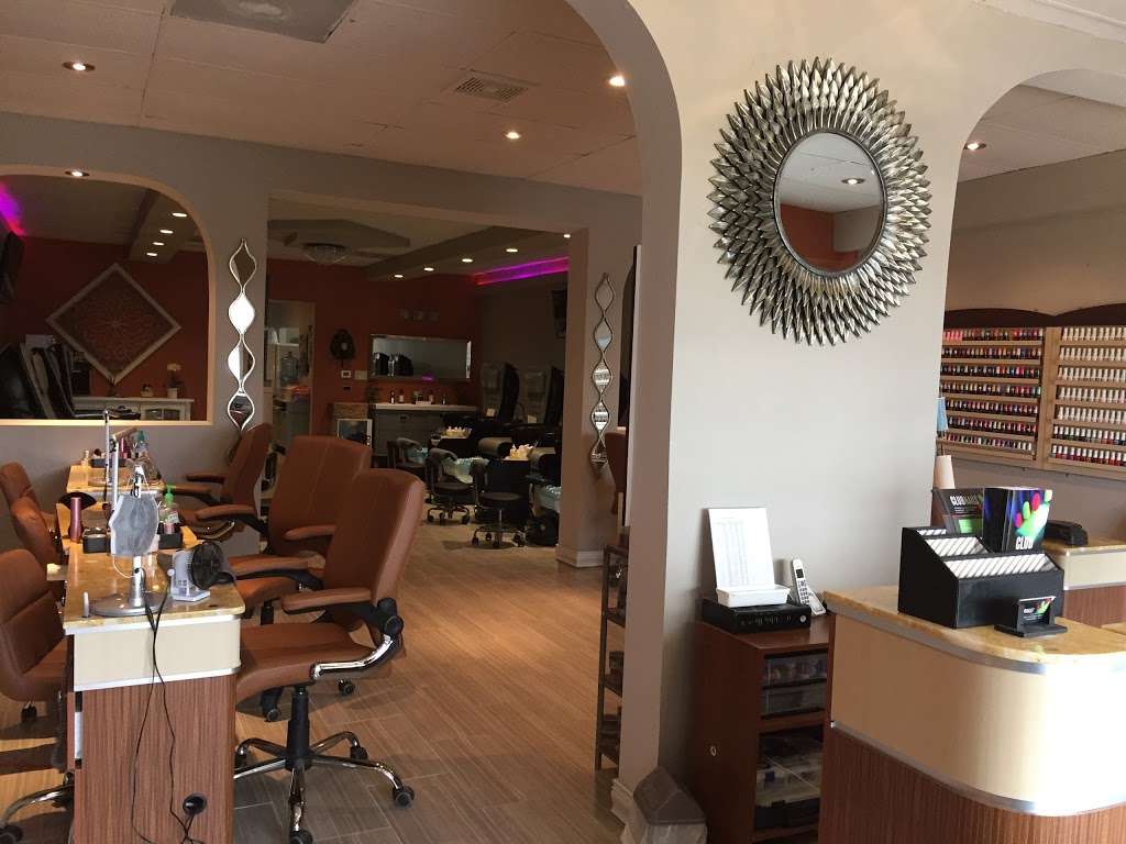 Club Nails Salon Lees Summit | 539 SE Melody Ln, Lees Summit, MO 64063, USA | Phone: (816) 525-5507