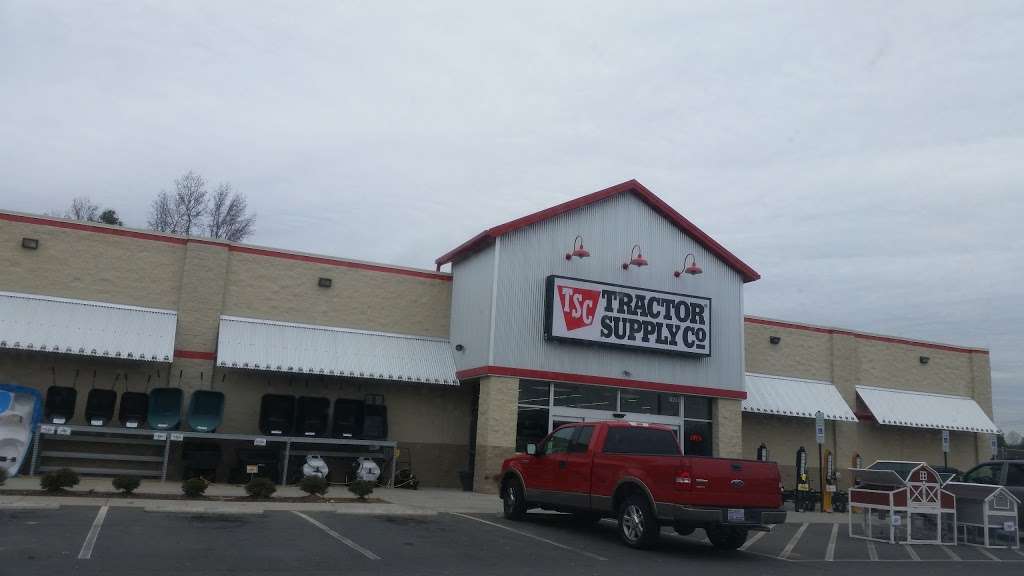 Tractor Supply Co. | 1630 Edgewood Rd, Bessemer City, NC 28016, USA | Phone: (704) 865-5589