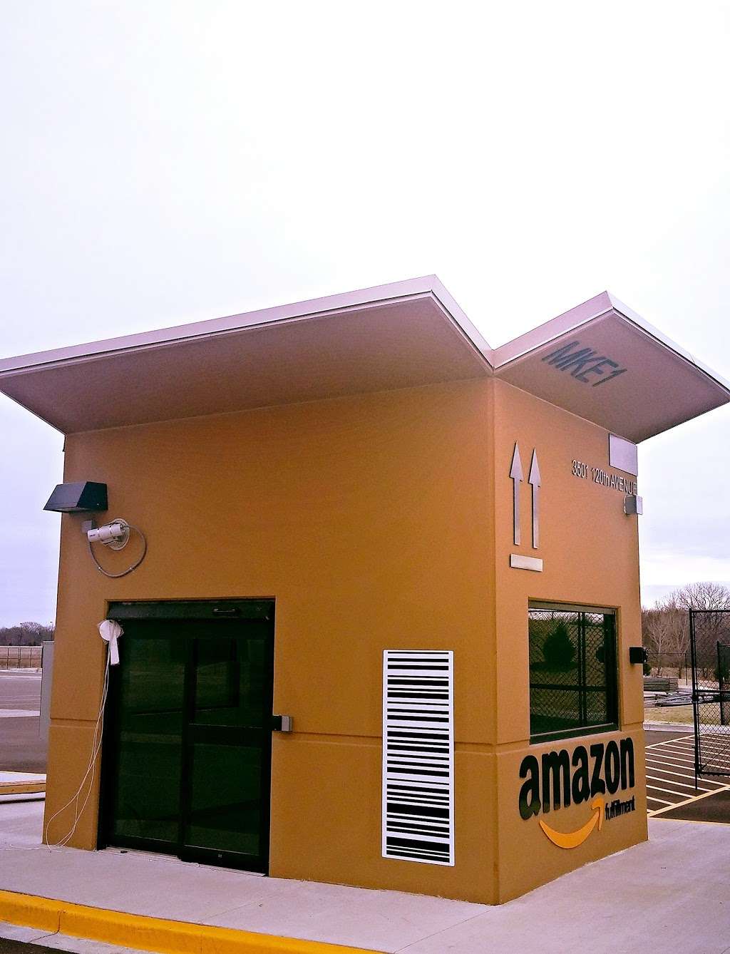 MKE1 Amazon Fulfillment Center | 3501 120th Ave, Kenosha, WI 53144 | Phone: (262) 859-0001