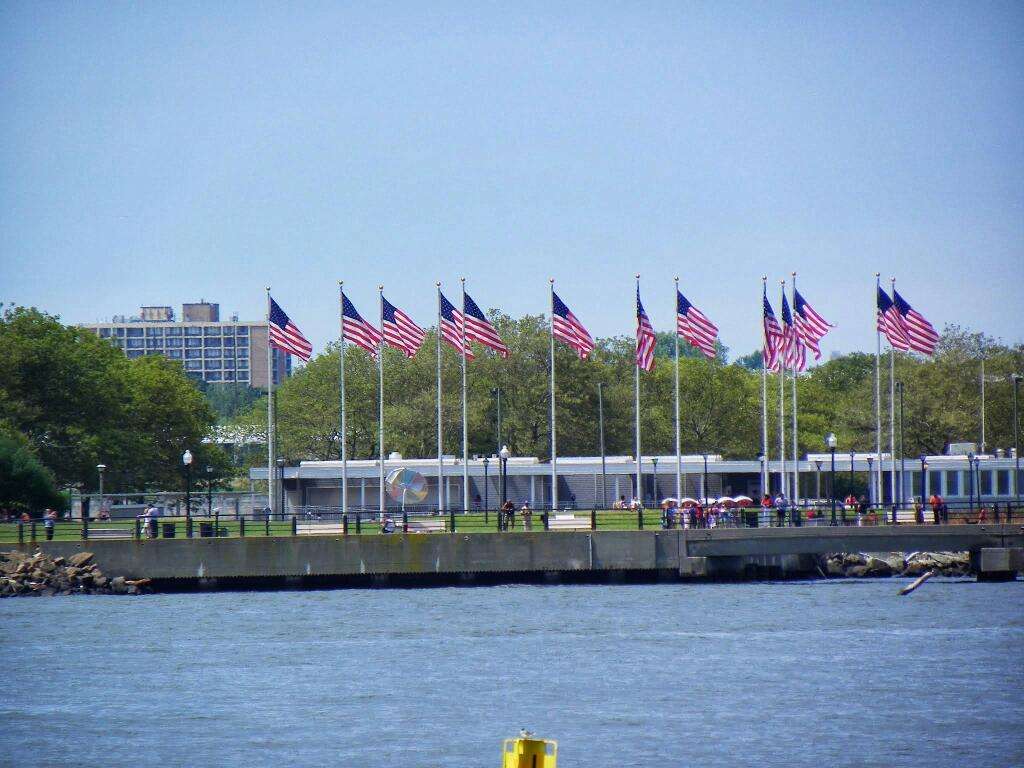 Flag Plaza | Jersey City, NJ 07305, USA