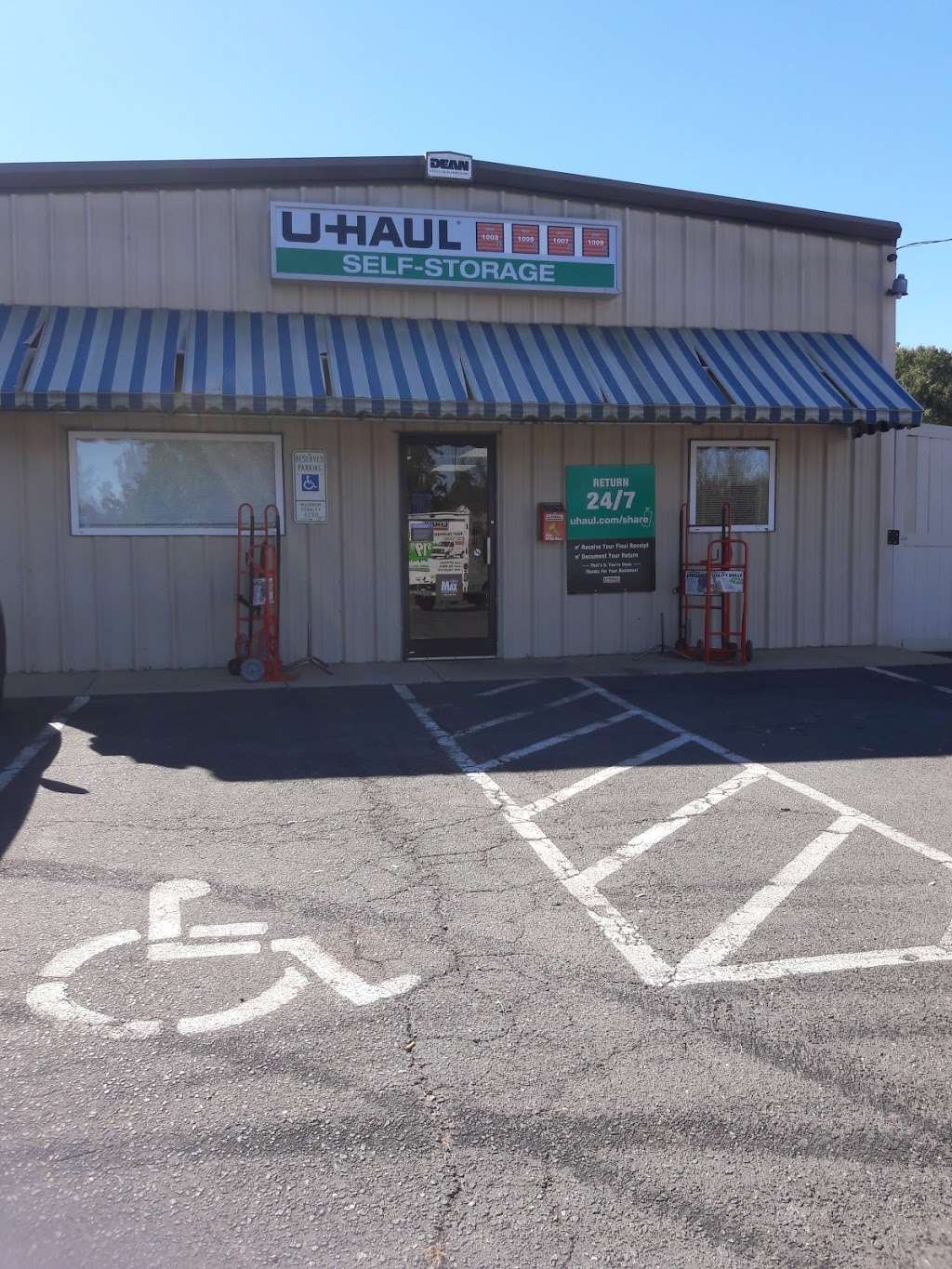 U-Haul Moving & Storage of Lake Wylie | 4815 Charlotte Hwy, Lake Wylie, SC 29710, USA | Phone: (803) 831-2333