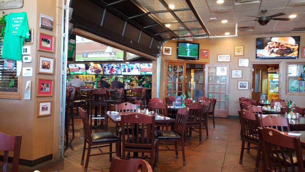 Mike & Denises Pizzeria & Pub | 728 E Veterans Pkwy, Yorkville, IL 60560 | Phone: (630) 882-9072