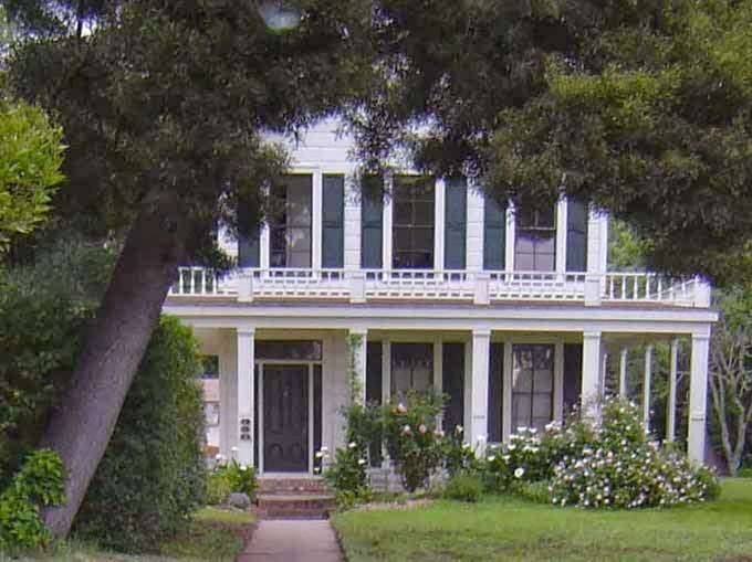 Pescaderos Historic McCormick House Inn | 358 Stage Rd, Pescadero, CA 94060, USA | Phone: (650) 521-2628