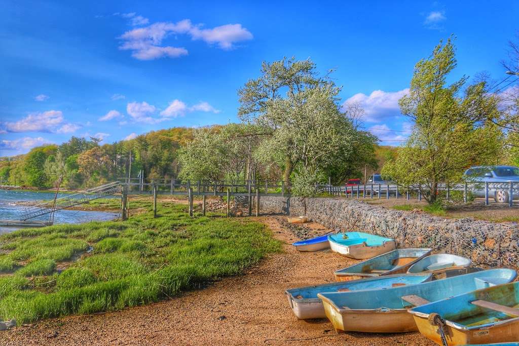 Billy Joel Park & Boat Ramp | 100-198 NY-25A, Cold Spring Harbor, NY 11724