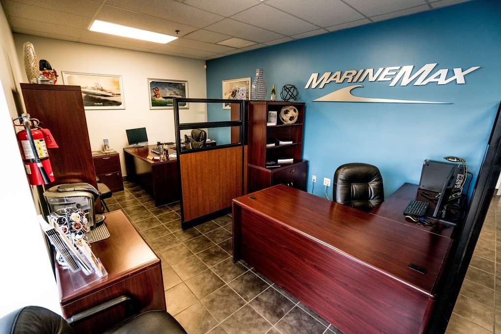 MarineMax Baltimore | 1800 S Clinton St, Baltimore, MD 21224, USA | Phone: (410) 732-1260