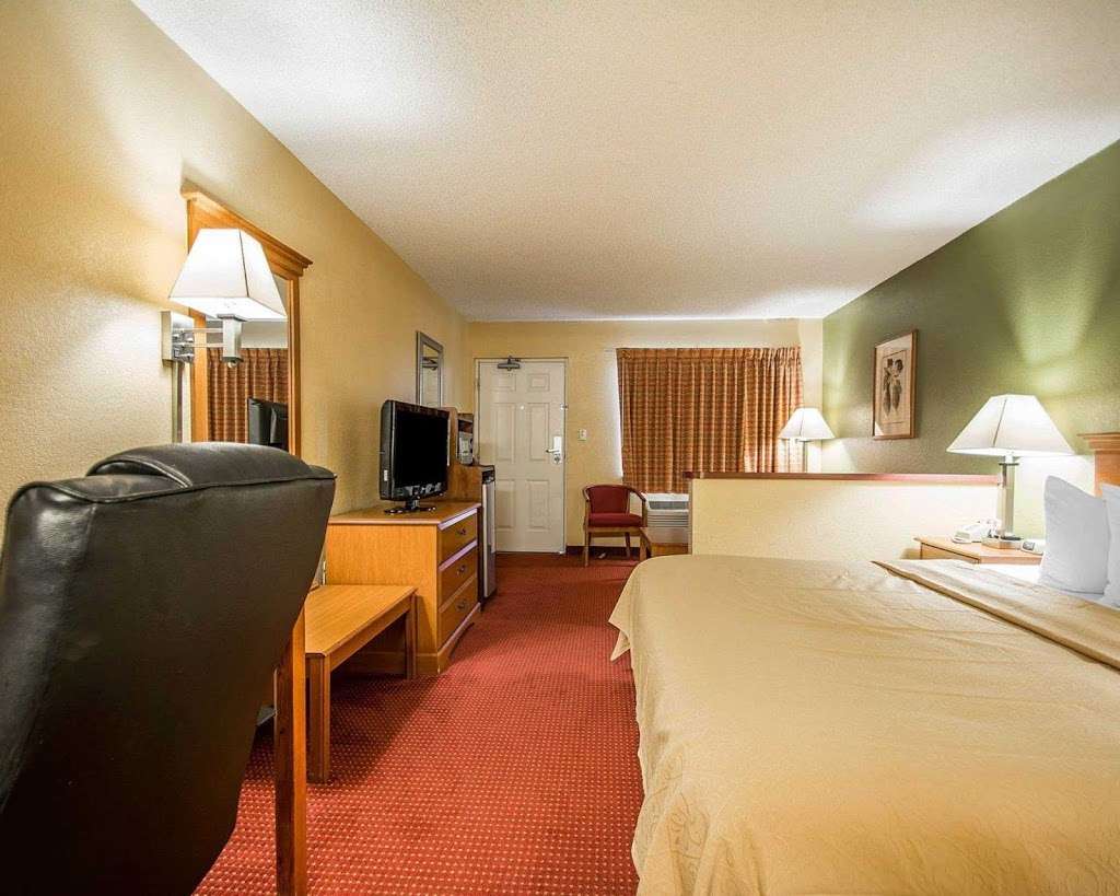 Quality Inn & Suites Mt Dora North | 16630 US 441 W, Mt Dora, FL 32757, USA | Phone: (352) 383-3400