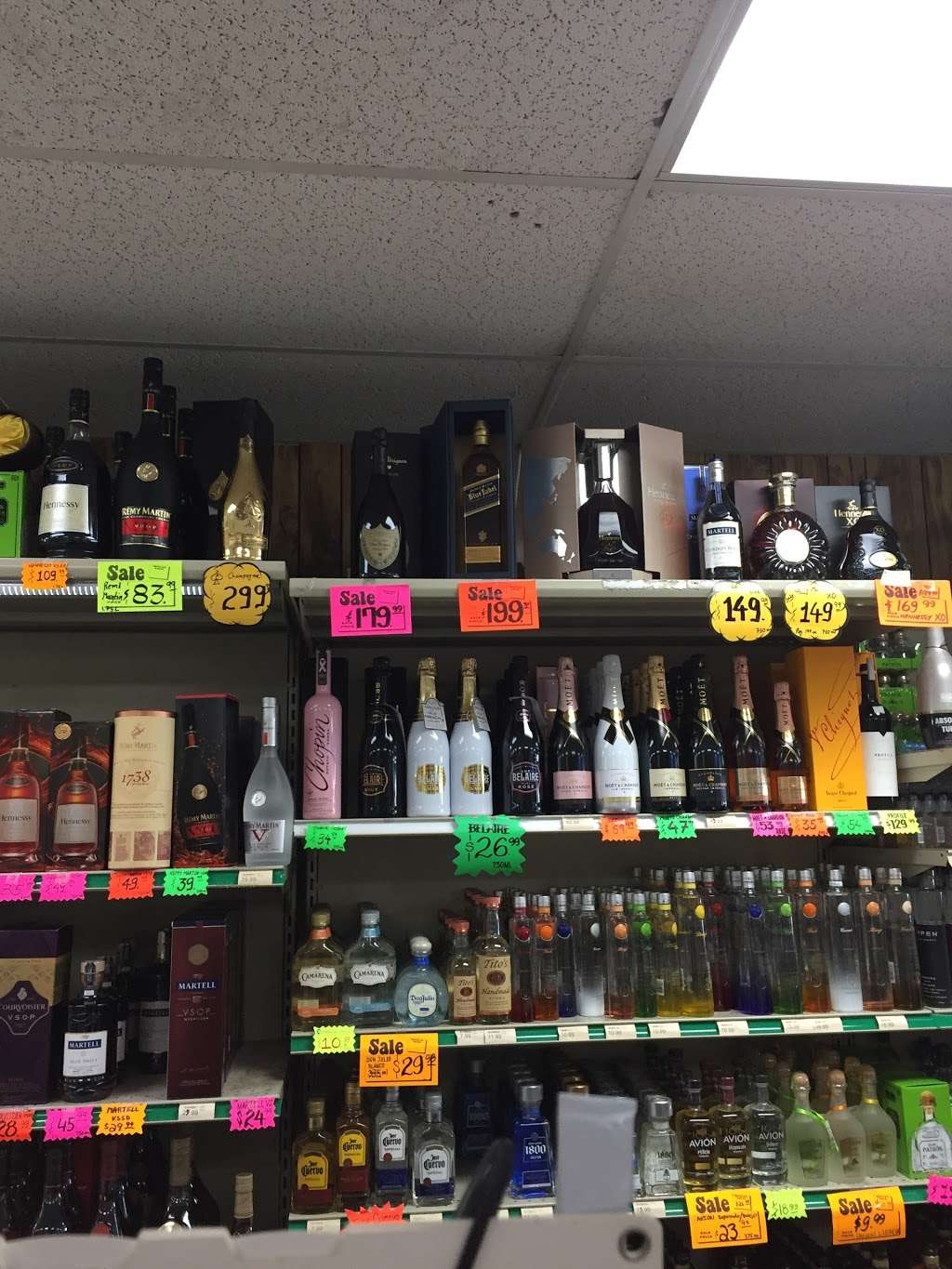 Westlake Liquors | 1182 Smallwood Dr, St Charles, MD 20603, USA | Phone: (301) 645-5828