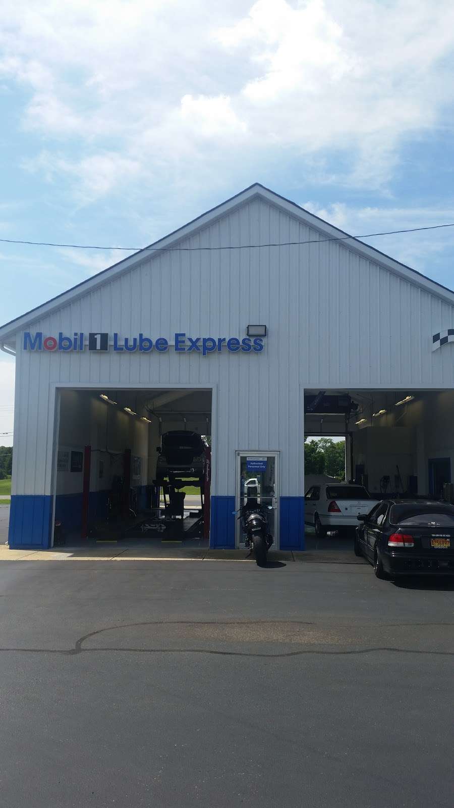 Mechanicsville Mobil 1 Lube Express | 28206 Three Notch Rd, Mechanicsville, MD 20659 | Phone: (240) 249-6015