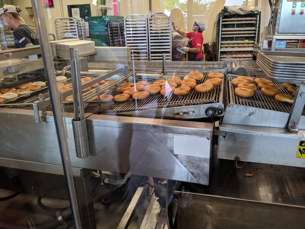 Krispy Kreme | 530 NE 167th St, Miami, FL 33162 | Phone: (305) 949-6135