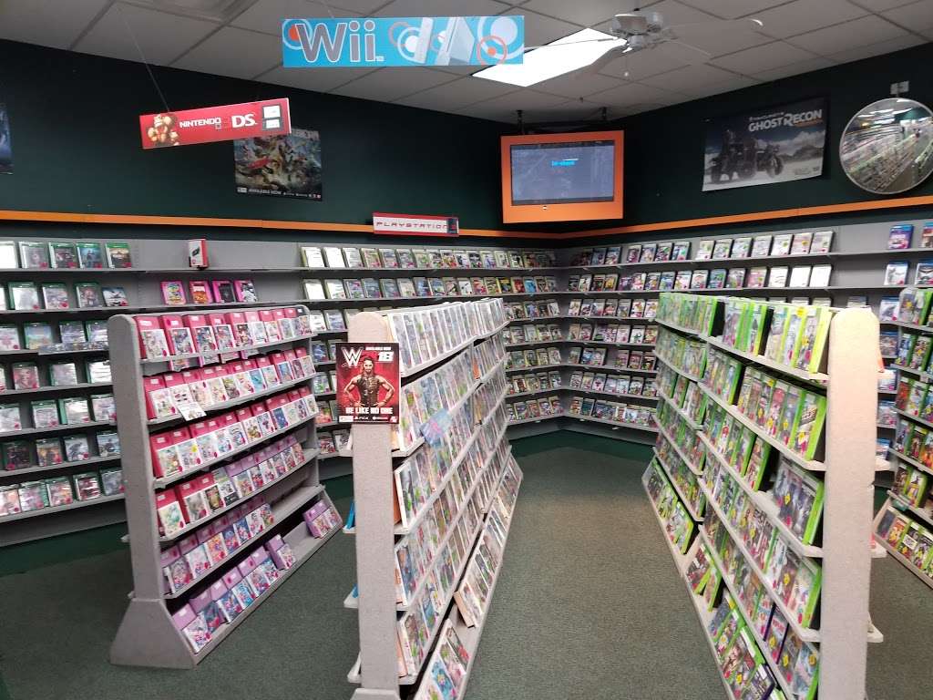 Family Video | 6010 Madison Ave, Indianapolis, IN 46227, USA | Phone: (317) 780-9130