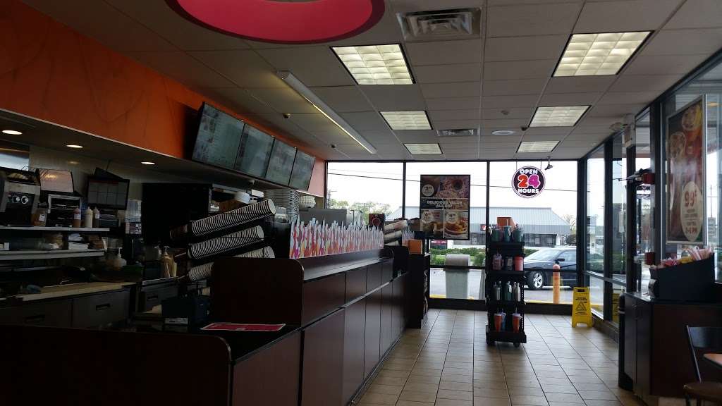 Dunkin Donuts | 5500 South La Grange Road, Countryside, IL 60525, USA | Phone: (708) 354-3305