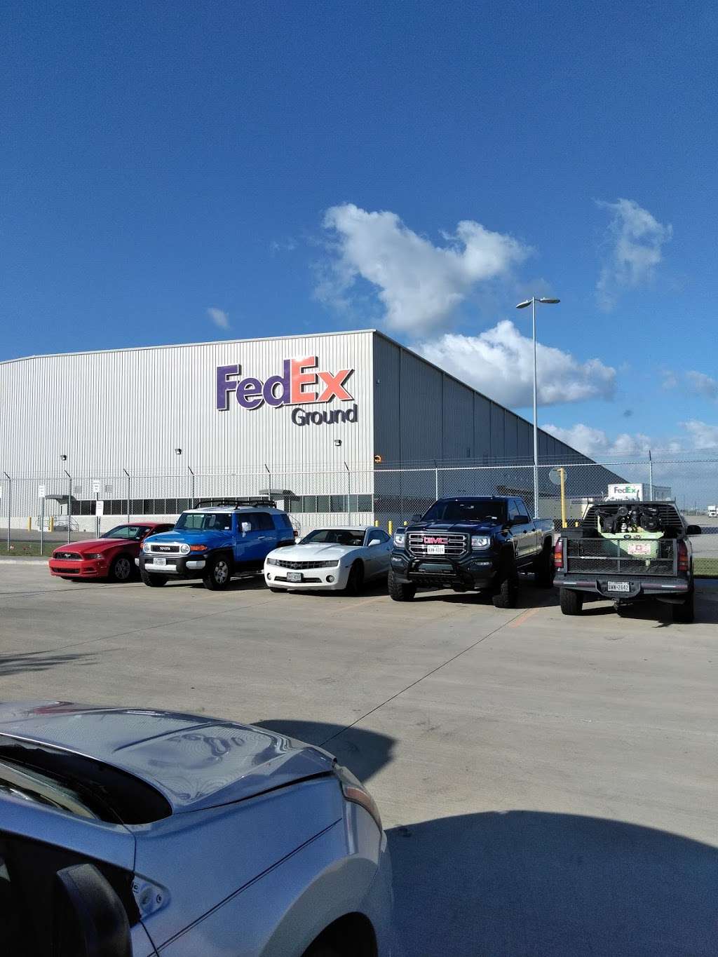 FedEx Ground | 21200 Spring Plaza Dr, Spring, TX 77388, USA | Phone: (800) 463-3339