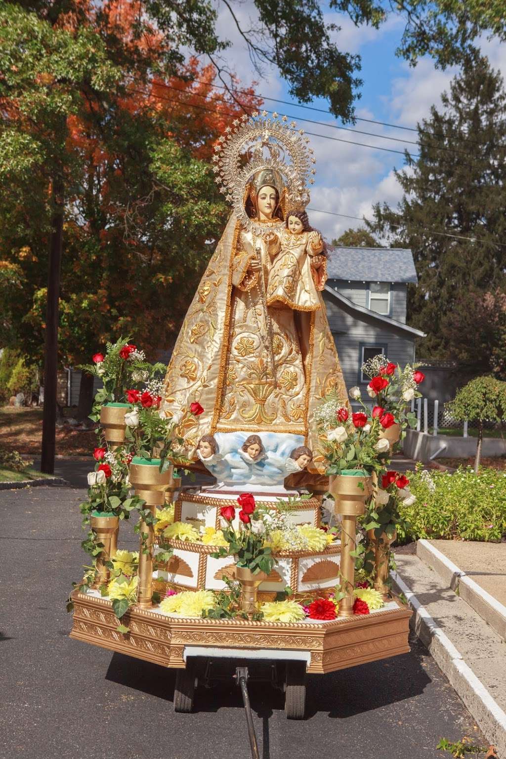Our Lady of Fatima Youth Group - church  | Photo 7 of 10 | Address: 501 New Market Rd, Piscataway Township, NJ 08854, USA | Phone: (732) 968-5555