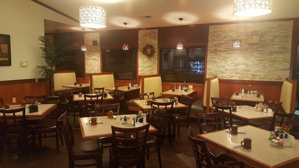 West Wind Diner | 620 N Walworth St, Darien, WI 53114, USA | Phone: (262) 882-5515