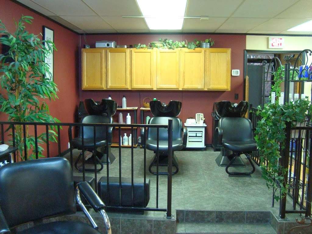 Do or Dye Hair Studio | 916 Shadeland Ave, Indianapolis, IN 46219, USA | Phone: (317) 375-1008