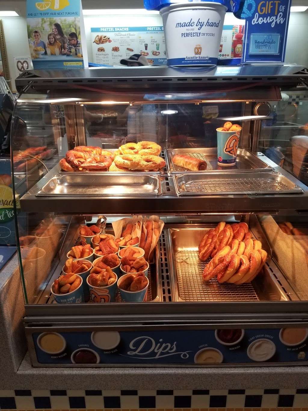 Auntie Annes | 625 Atlantic Ave, Brooklyn, NY 11217, USA | Phone: (718) 398-4390