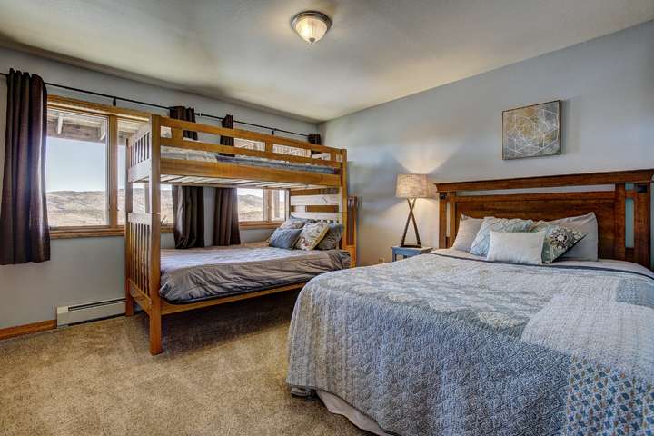 Horsetooth Lodge | 5009 Sandstone Dr, Fort Collins, CO 80526, USA | Phone: (970) 420-8536