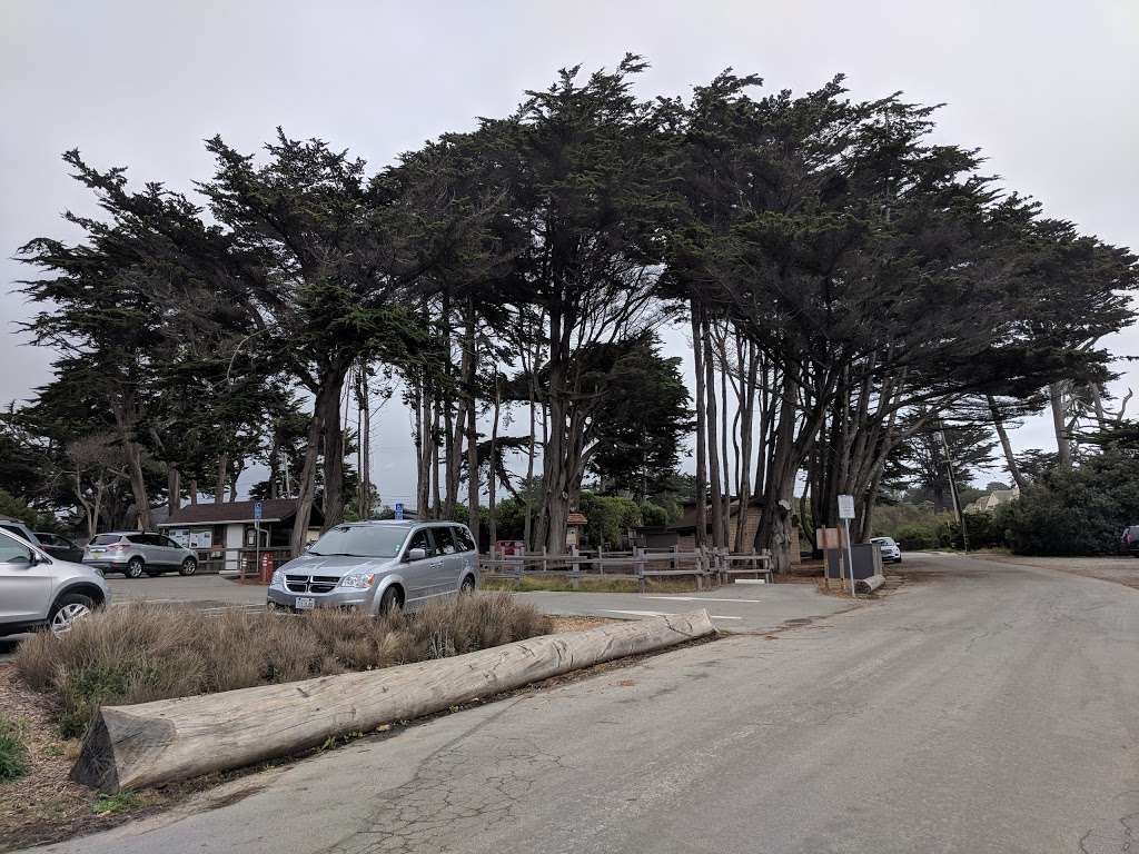 Fitzgerald Marine Ranger Station & Parking | 801-831 N Lake St, Moss Beach, CA 94038, USA