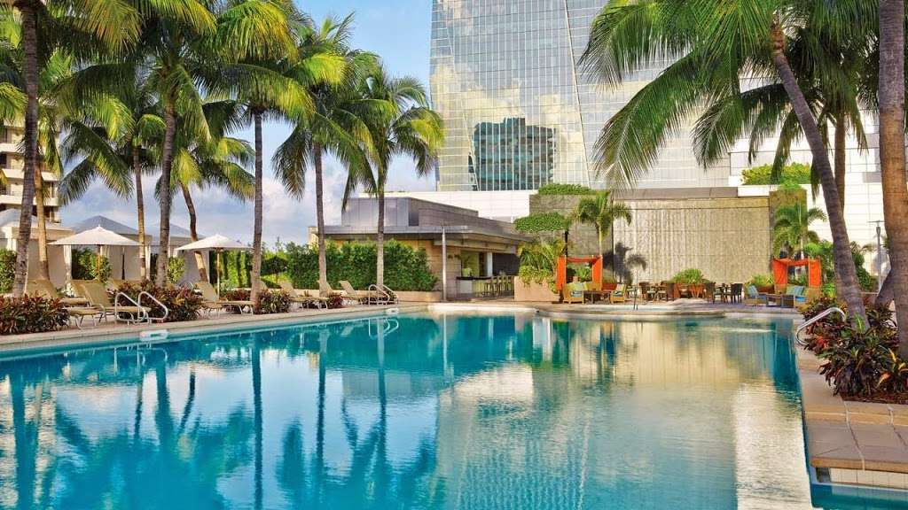 Four Seasons Hotel Miami | 1435 Brickell Ave, Miami, FL 33131, USA | Phone: (305) 358-3535