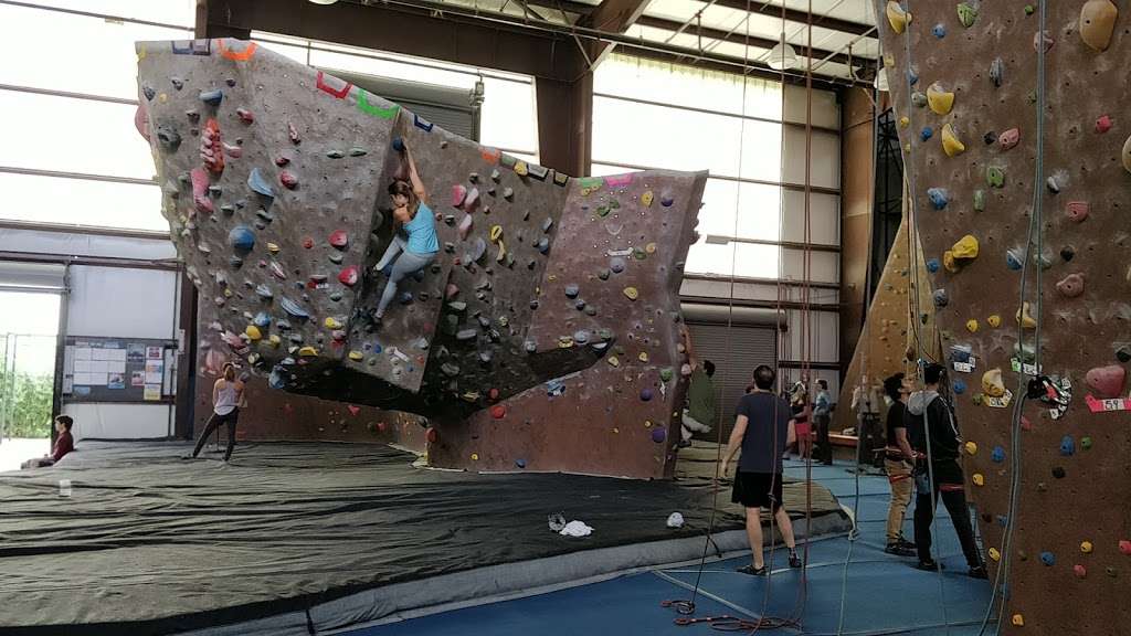 Planet Granite Sunnyvale | 815 Stewart Dr, Sunnyvale, CA 94085 | Phone: (408) 991-9090