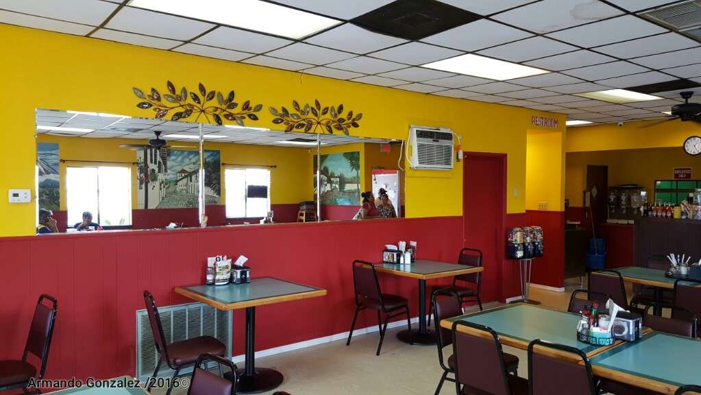 Taqueria el Tapatio | 509 N Danville St, Willis, TX 77378 | Phone: (936) 856-6202