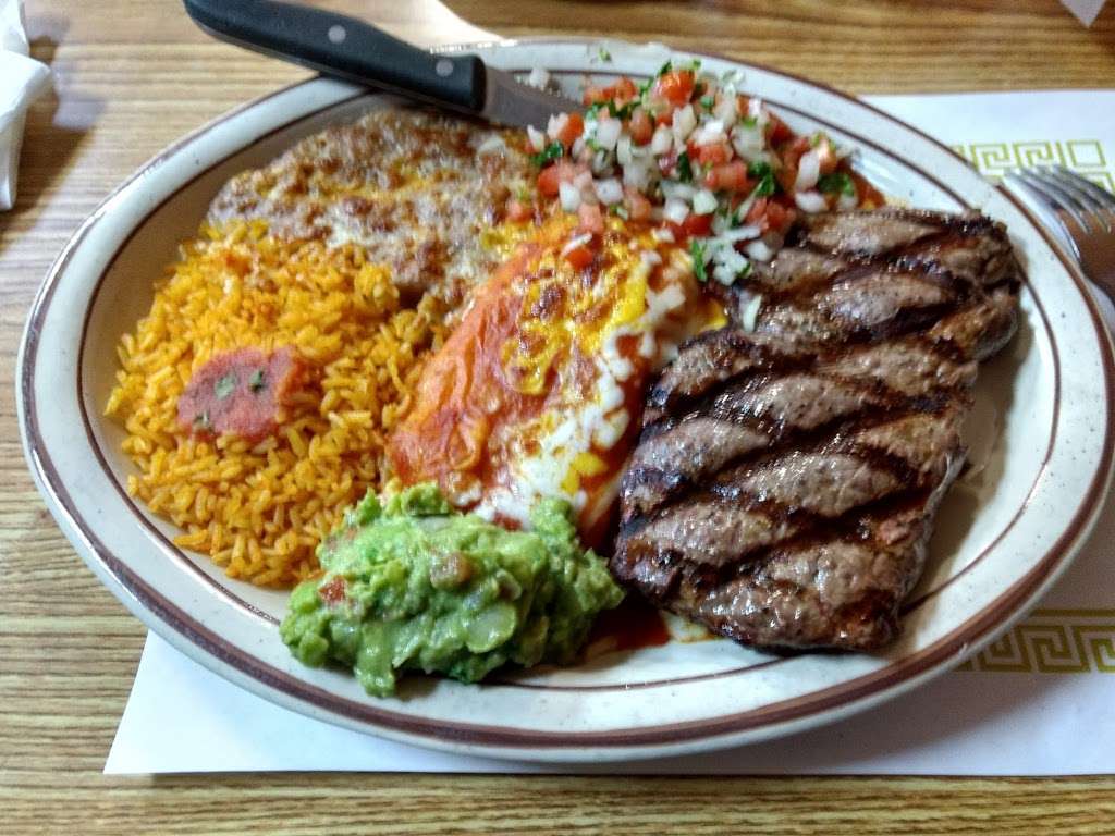 Mexico Lindo & Seafood Restaurant | 4359 Phelan Rd, Phelan, CA 92371, USA | Phone: (760) 868-6200