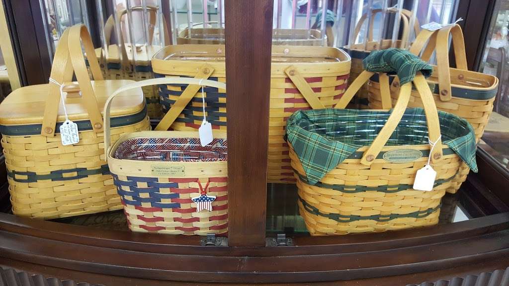 Vickis Antiques on Main | 228 W Main St, La Porte, TX 77571, USA | Phone: (281) 471-7389 Vickis Antiques on Main | 228 W Main St, La Porte, TX 77571, USA | Phone: (281) 471-7389