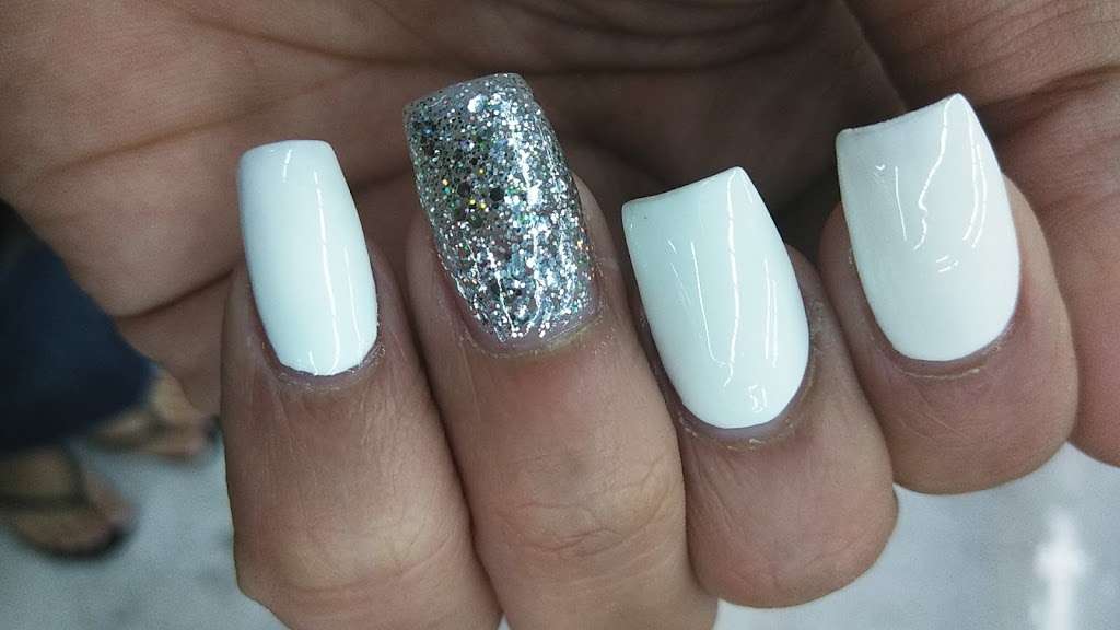 Professional Nail & Spa | 15683 Roy Rogers Dr B204, Victorville, CA 92394 | Phone: (760) 243-7937