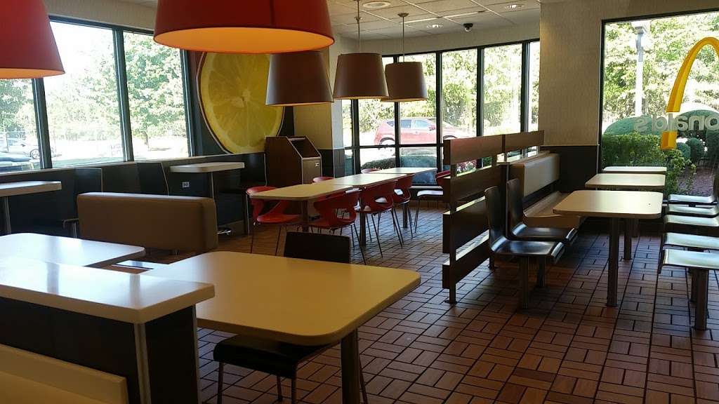 McDonalds | 6515 Old Alexandria Ferry Rd, Clinton, MD 20735, USA | Phone: (301) 868-8736