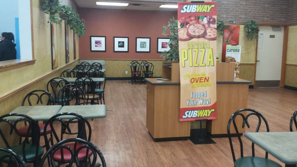 Subway Restaurants | 2465 Hempstead Tpke E, East Meadow, NY 11554 | Phone: (516) 579-3237