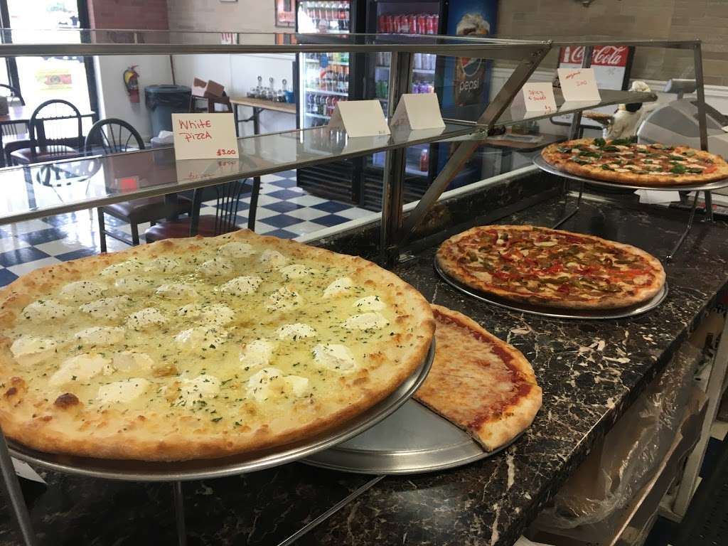 Paul and Vinny’s Pizza | 11070 Cathell Rd, Berlin, MD 21811, USA | Phone: (410) 208-6600