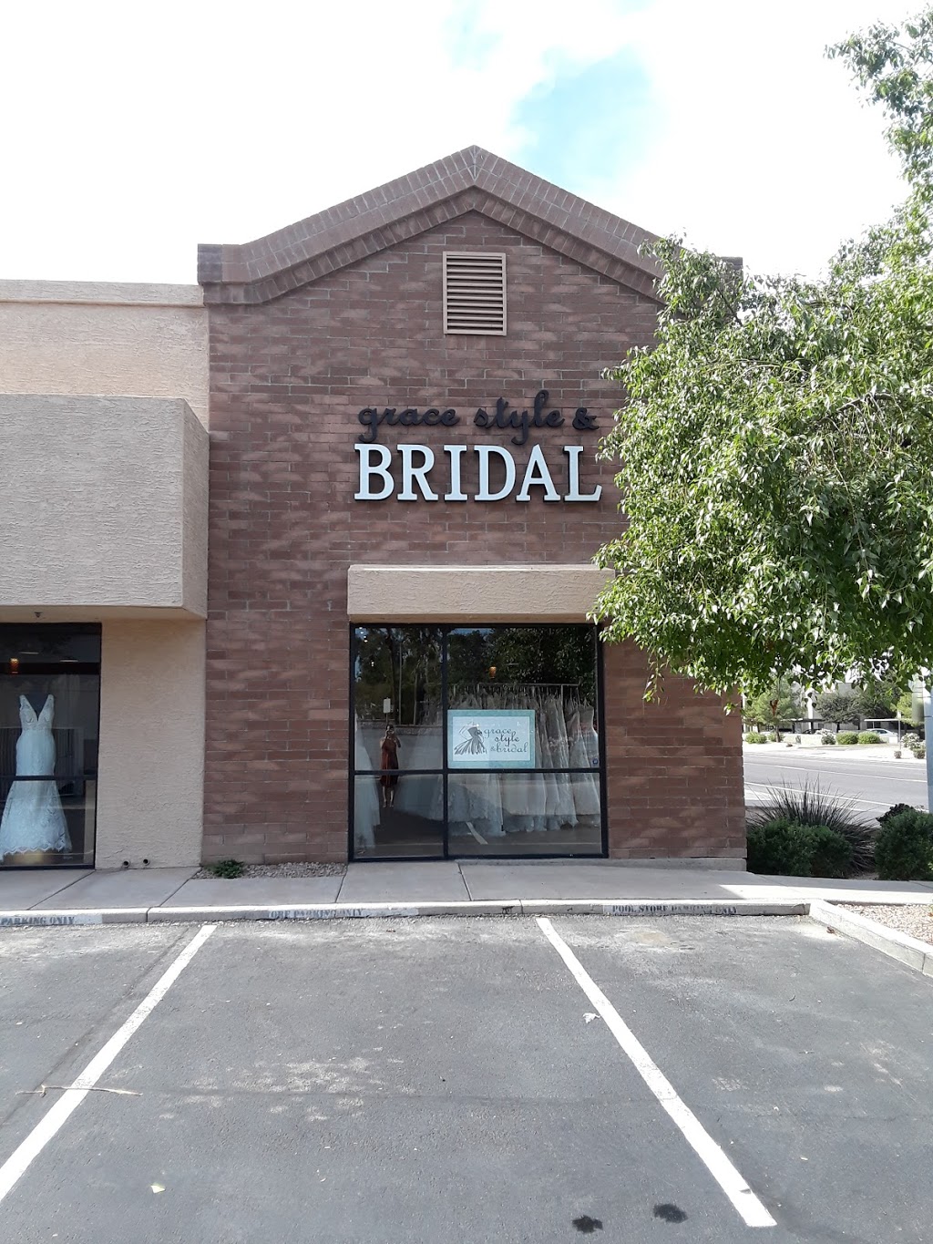 Grace Style and Bridal | 1170 N Gilbert Rd Suite 128, Gilbert, AZ 85234, USA | Phone: (480) 306-6634