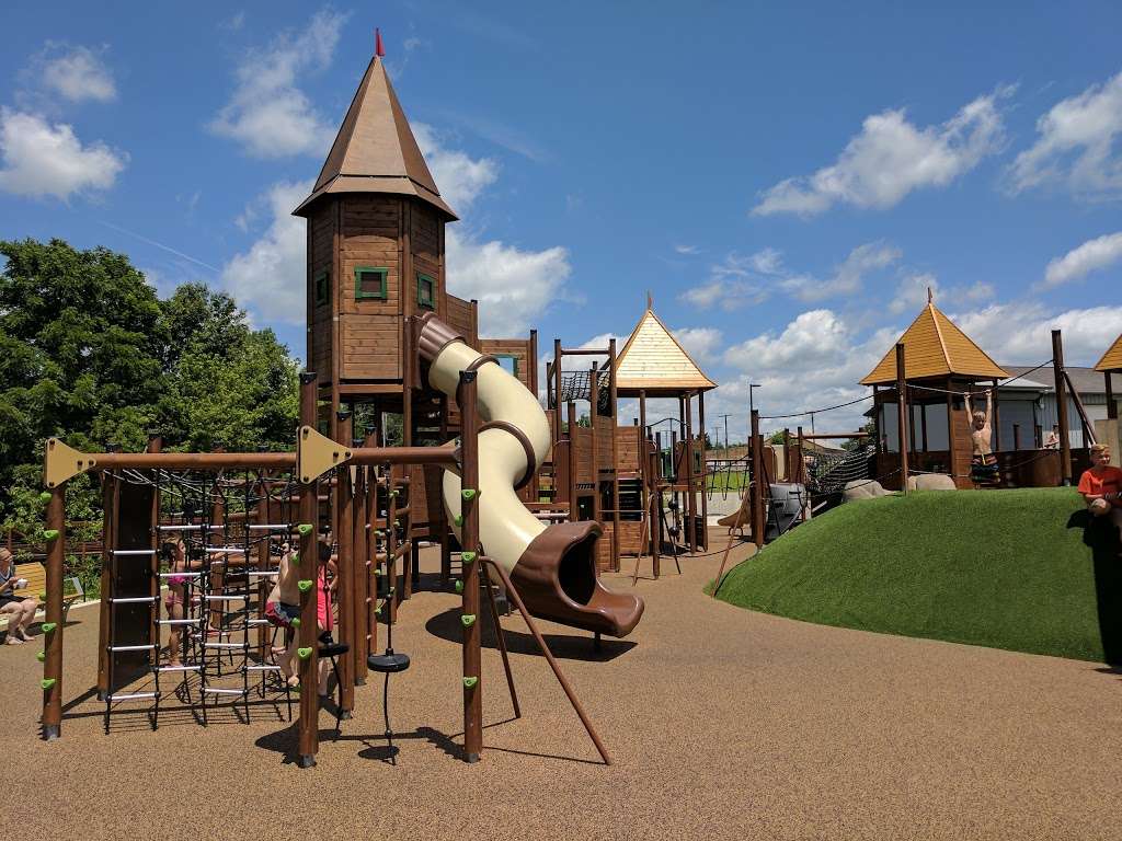 Daleville Town Hall Park and Splash Pad | 8029 S Walnut St, Daleville, IN 47334, USA | Phone: (765) 212-6980