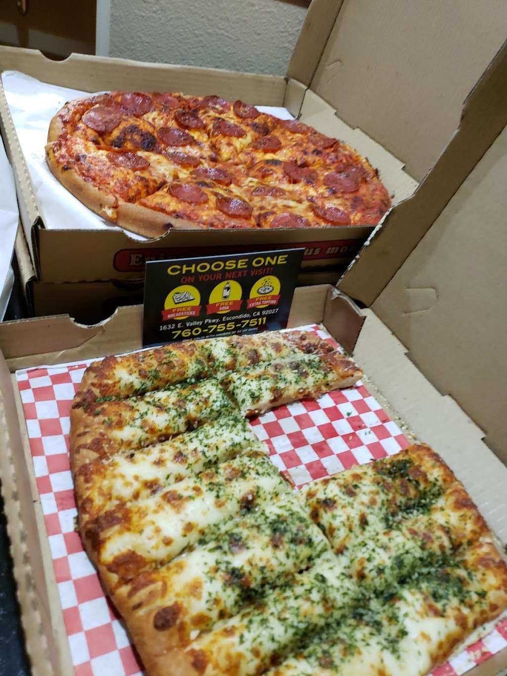 Express Pizza N Wings | 1632 E Valley Pkwy, Escondido, CA 92027, USA | Phone: (760) 755-7511