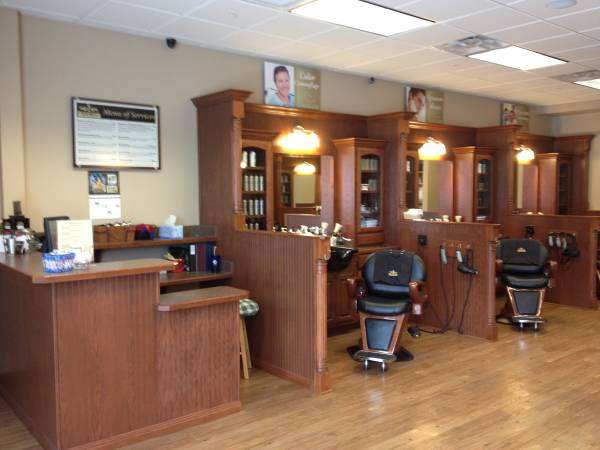 Roosters Mens Grooming Center | SHENANDOAH SHOPPING CENTER, 15420 E Smoky Hill Rd, Aurora, CO 80015 | Phone: (303) 993-8197