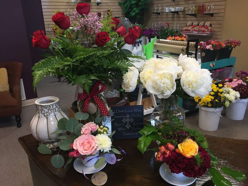 Rose Hill Floral | 1520 NW Broadway St, Grain Valley, MO 64029, USA | Phone: (816) 808-0662