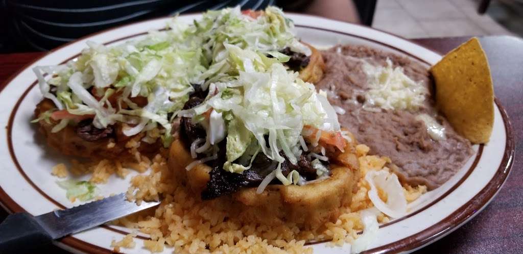 El Jimador Mexican Cuisine | 9071 E 109th Ave, Crown Point, IN 46307, USA | Phone: (219) 663-3700