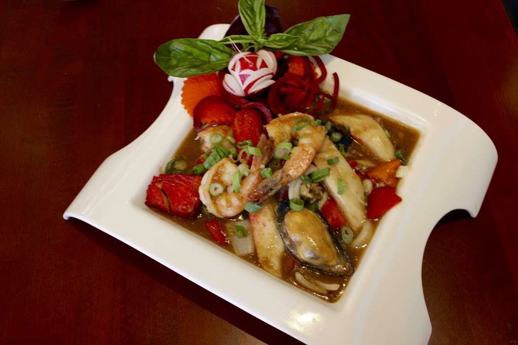 N Thai Palace | 1020 New Jersey 18 North, East Brunswick, NJ 08816, USA | Phone: (732) 257-1172