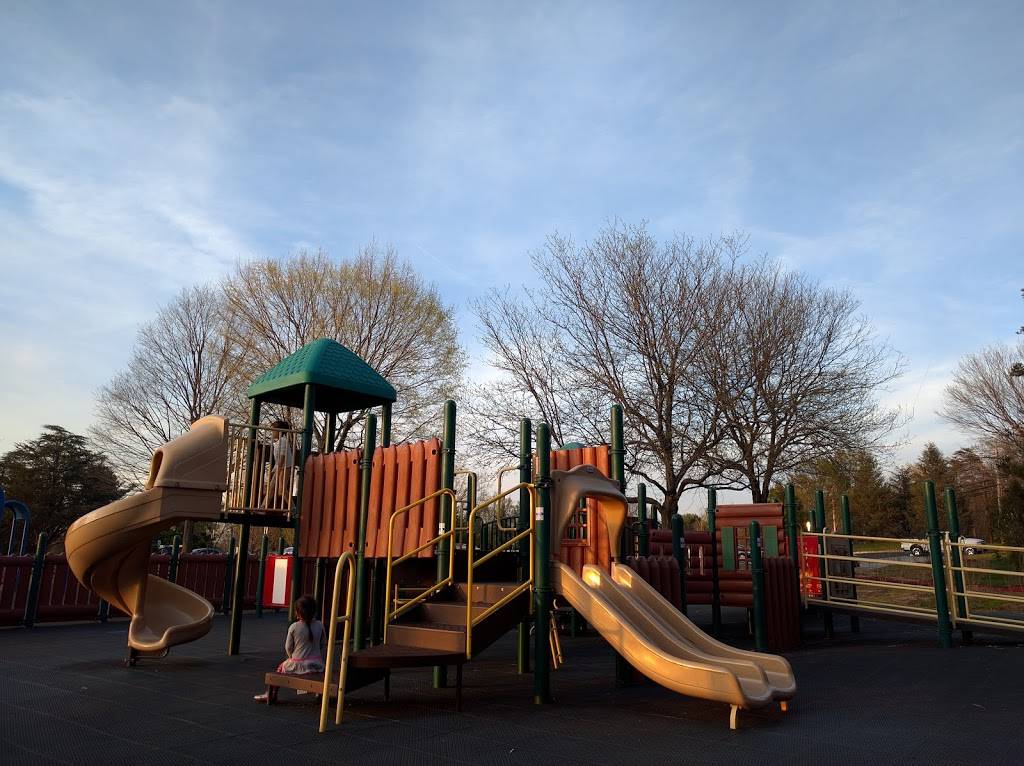 Falls Road Local Park | 12600 Falls Rd, Potomac, MD 20854 | Phone: (301) 495-2595