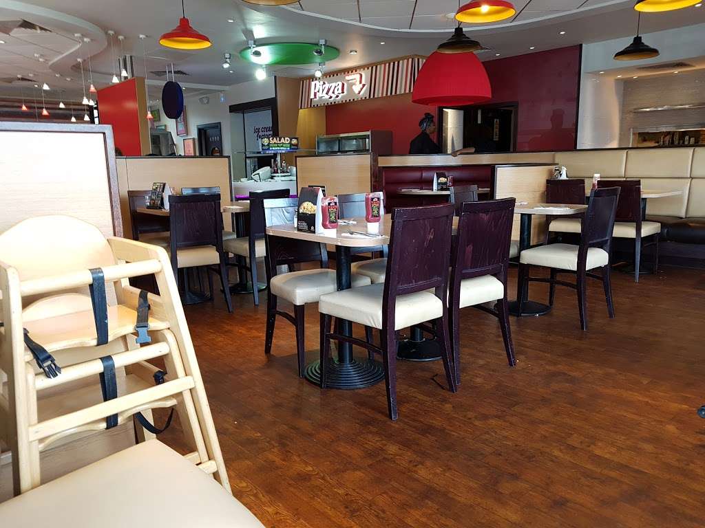 Pizza Hut - Enfield Leisure Park | Enfield Leisure Park, Enfield EN1 1YQ, UK | Phone: 020 8366 7015