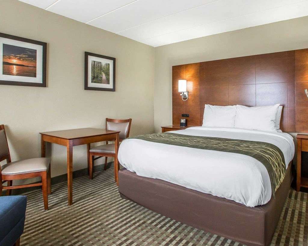 Comfort Inn | 7813 Indianapolis Blvd, Hammond, IN 46324, USA | Phone: (219) 845-4678