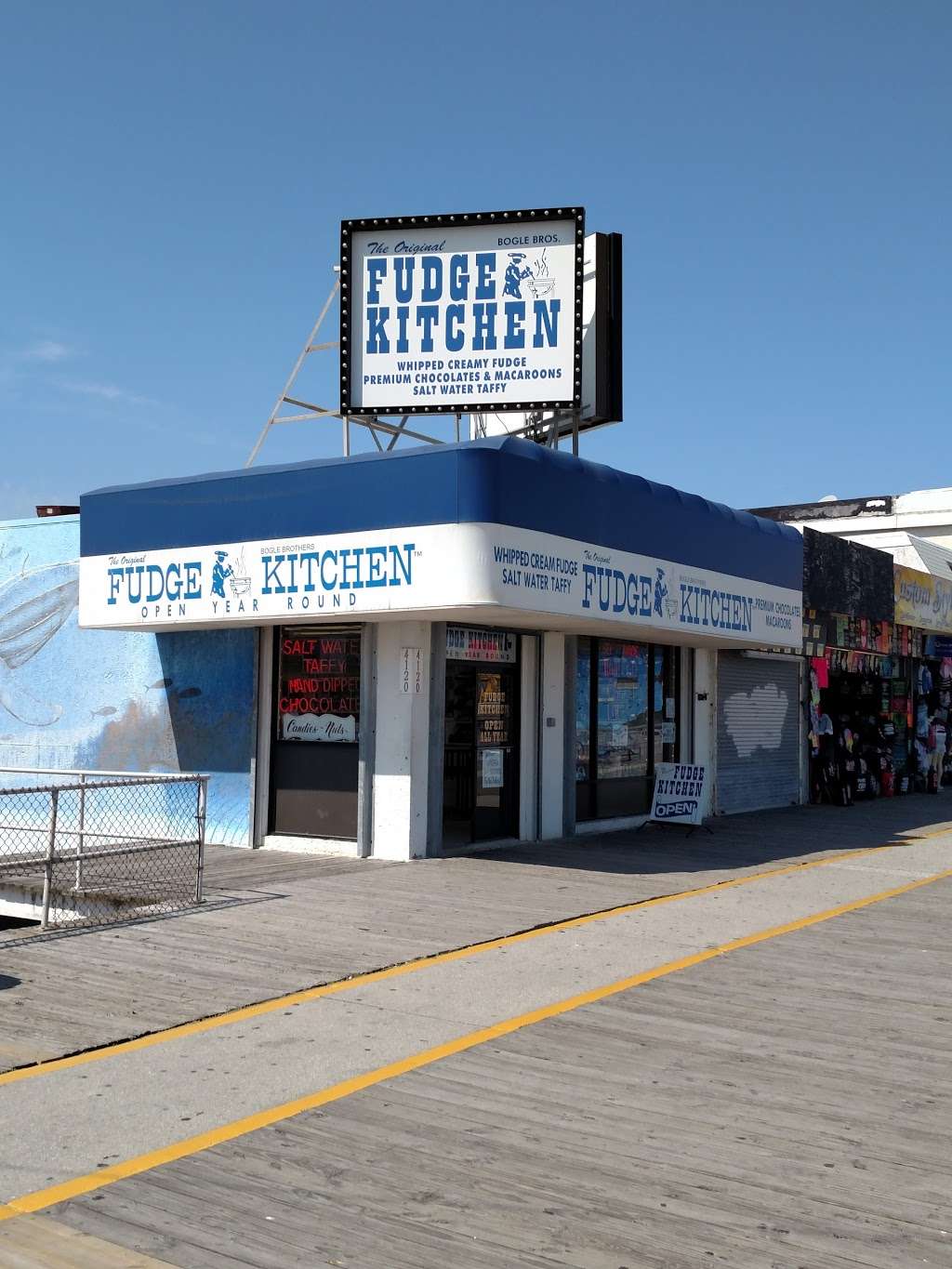 Fudge Kitchen | 4120 Boardwalk, Wildwood, NJ 08260 | Phone: (609) 522-4396