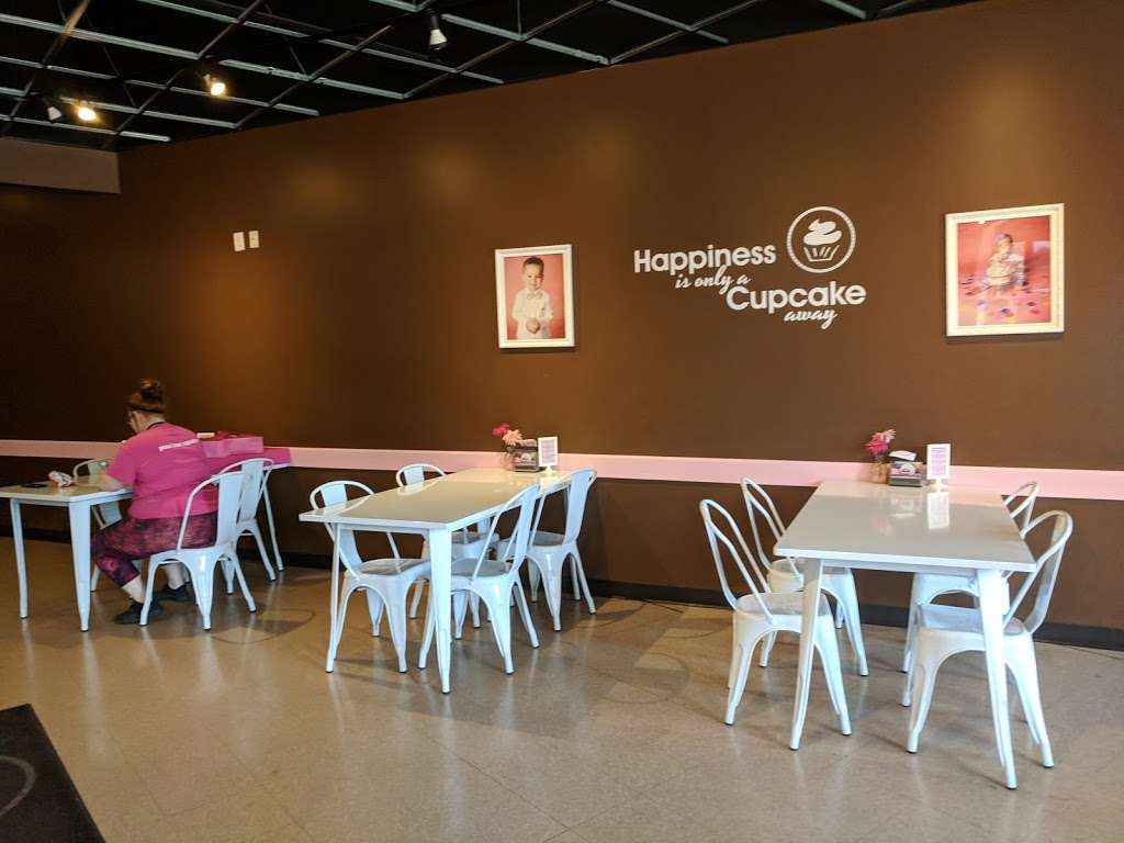 SmallCakes Cupcakery | 14150 W 119th St, Olathe, KS 66062, USA | Phone: (913) 397-9975