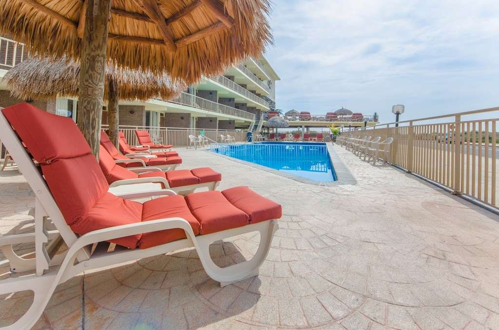 Waikiki Oceanfront Inn | 6211 Ocean Ave, Wildwood Crest, NJ 08260, USA | Phone: (609) 522-0115