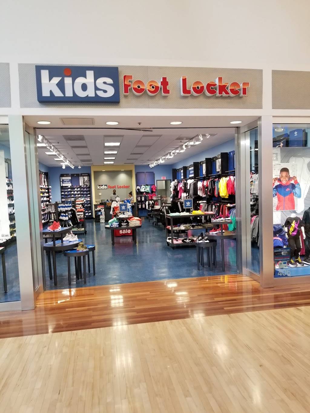 Kids Foot Locker | 3000 Grapevine Mills Pkwy Suite 406, Grapevine, TX 76051, USA | Phone: (972) 539-4037