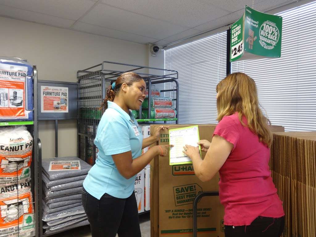 U-Haul Moving & Storage at W Lake Mead Blvd | 3083 W Lake Mead Blvd, North Las Vegas, NV 89032 | Phone: (702) 895-8885